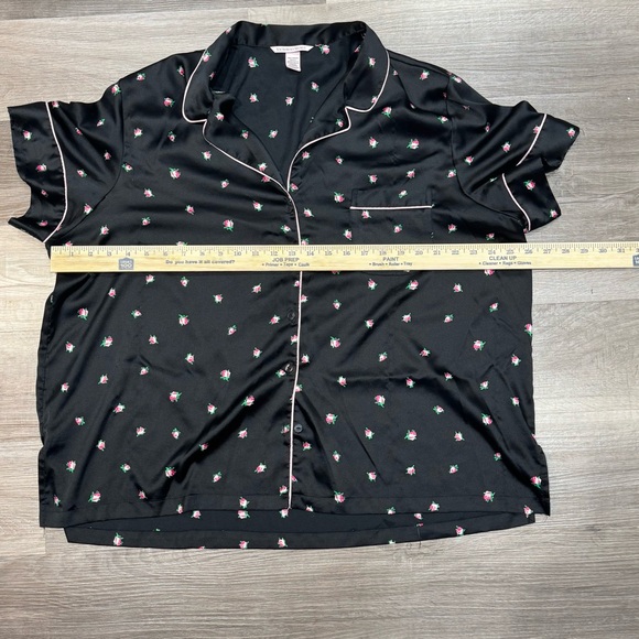 Victoria Secret Satin Short Pajama Set – Black Rosebuds (XXL) - Picture 7 of 11